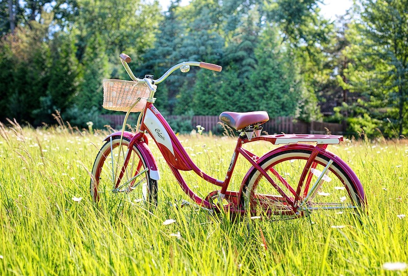 red bike 3498606 1920 - Retro Revival: Vintage Bikes Popular Among Adults Worldwide